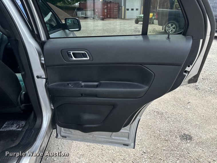 image for item DS4189 2016 Ford Explorer Police Interceptor  SUV