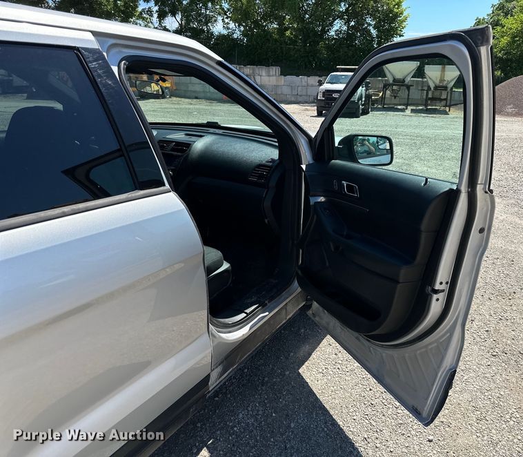 image for item DS4191 2017 Ford Explorer Police Interceptor  SUV