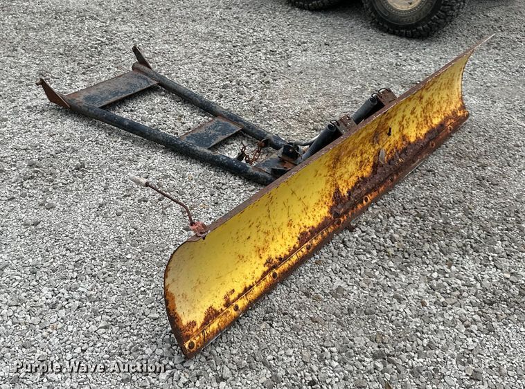 image for item DS4192 1997 John Deere  Gator utility vehicle