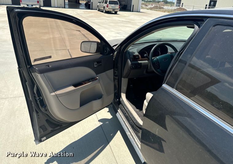 image for item DX0810 2008 Ford Taurus 