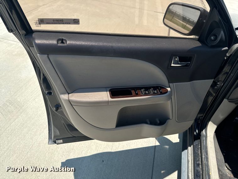 image for item DX0810 2008 Ford Taurus 