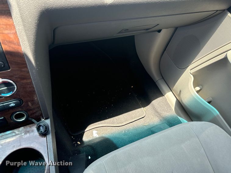 image for item DX0810 2008 Ford Taurus 