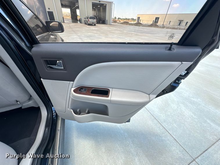 image for item DX0810 2008 Ford Taurus 