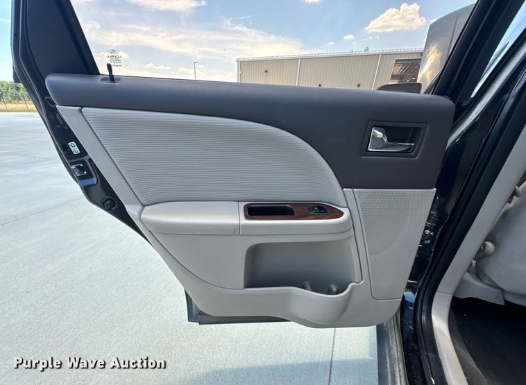 image for item DX0810 2008 Ford Taurus 