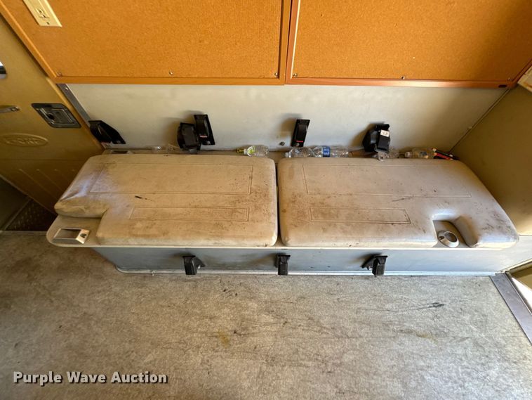 image for item DX0814 1995 Ford E350 ambulance