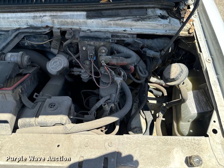 image for item DX0814 1995 Ford E350 ambulance