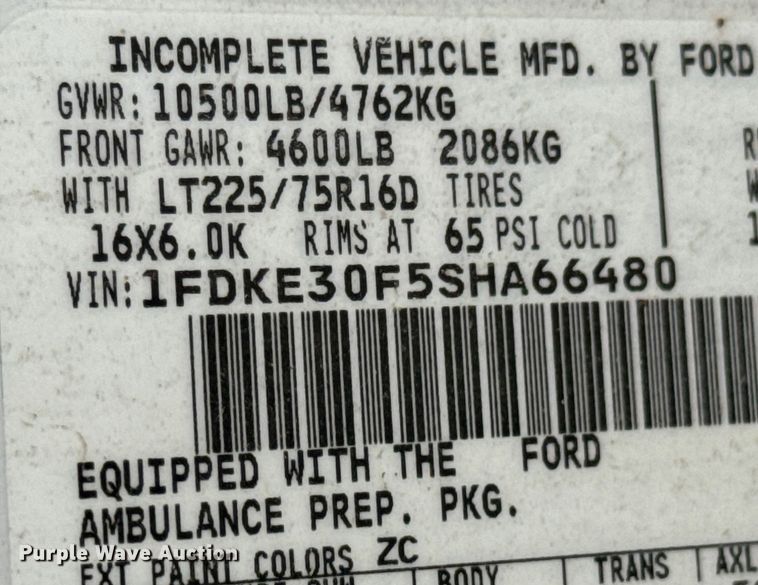 image for item DX0814 1995 Ford E350 ambulance