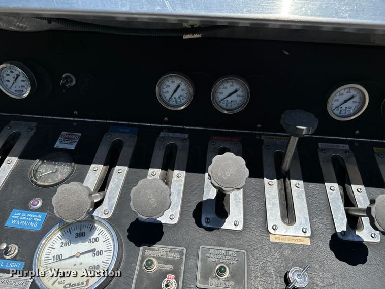 image for item DX0815 1992 Spartan 5186 600 pumper fire truck