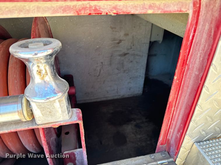 image for item DX0815 1992 Spartan 5186 600 pumper fire truck