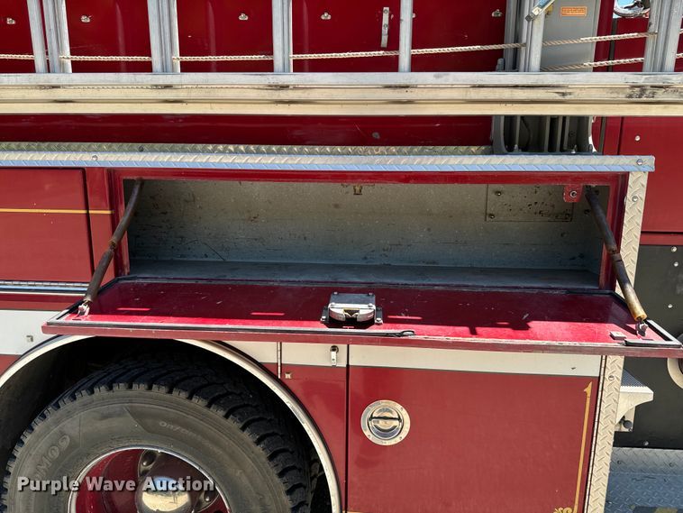 image for item DX0815 1992 Spartan 5186 600 pumper fire truck