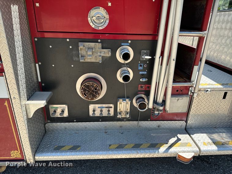 image for item DX0815 1992 Spartan 5186 600 pumper fire truck