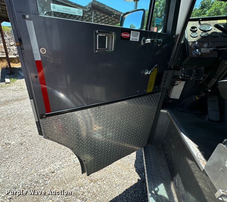 image for item DX0815 1992 Spartan 5186 600 pumper fire truck