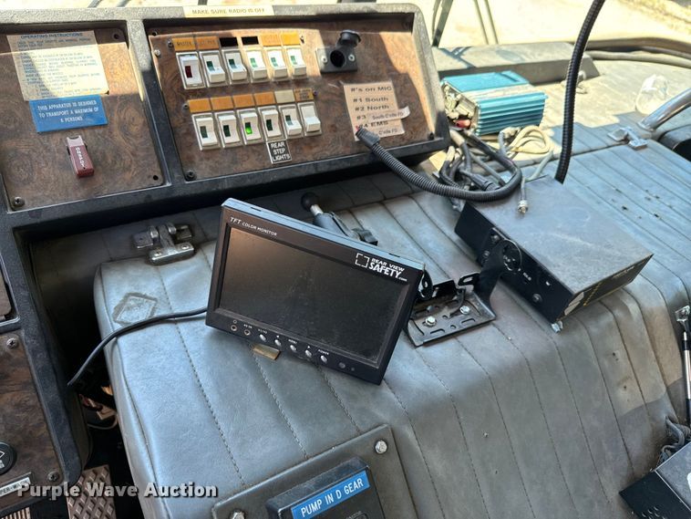 image for item DX0815 1992 Spartan 5186 600 pumper fire truck