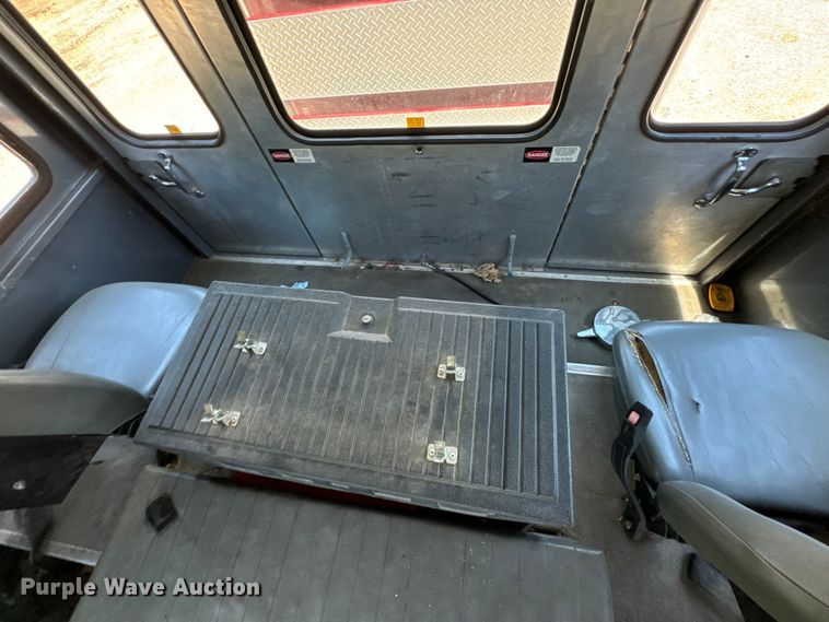 image for item DX0815 1992 Spartan 5186 600 pumper fire truck