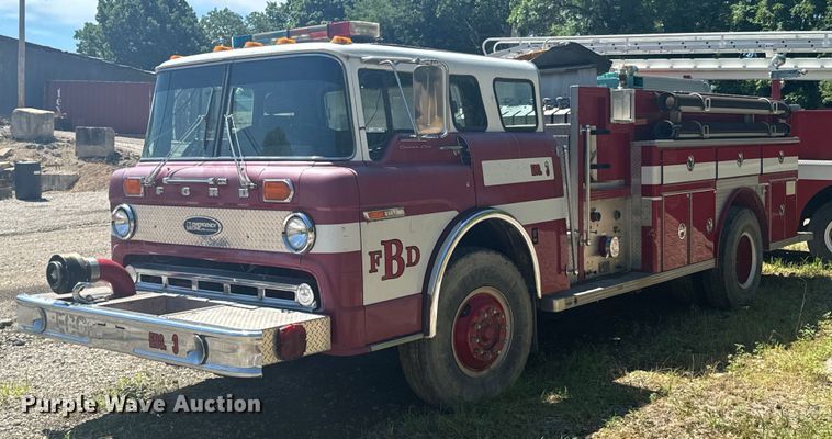 image for item DX0817 1980 Ford 8000 pumper fire truck