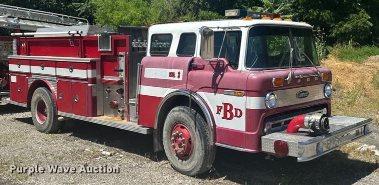 image for item DX0817 1980 Ford 8000 pumper fire truck