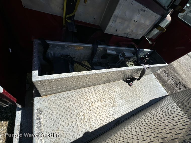 image for item DX0817 1980 Ford 8000 pumper fire truck