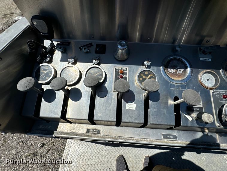 image for item DX0817 1980 Ford 8000 pumper fire truck