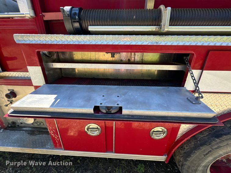 image for item DX0817 1980 Ford 8000 pumper fire truck