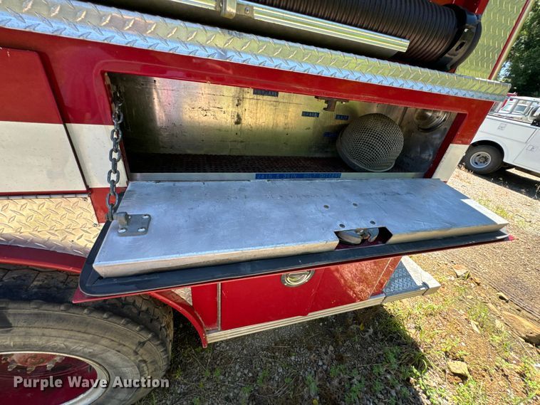 image for item DX0817 1980 Ford 8000 pumper fire truck