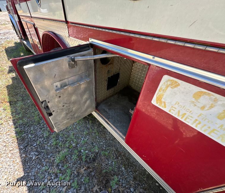 image for item DX0817 1980 Ford 8000 pumper fire truck