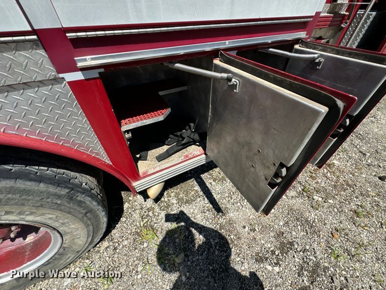 image for item DX0817 1980 Ford 8000 pumper fire truck