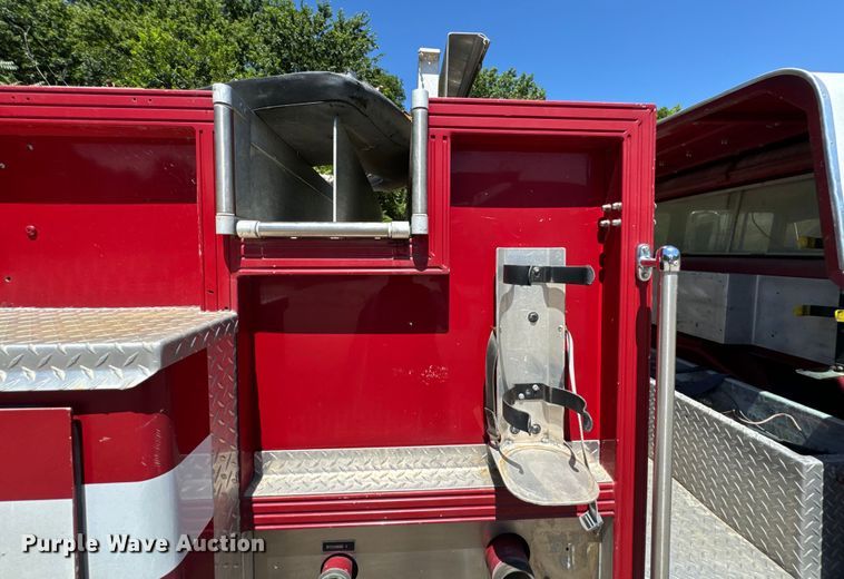 image for item DX0817 1980 Ford 8000 pumper fire truck