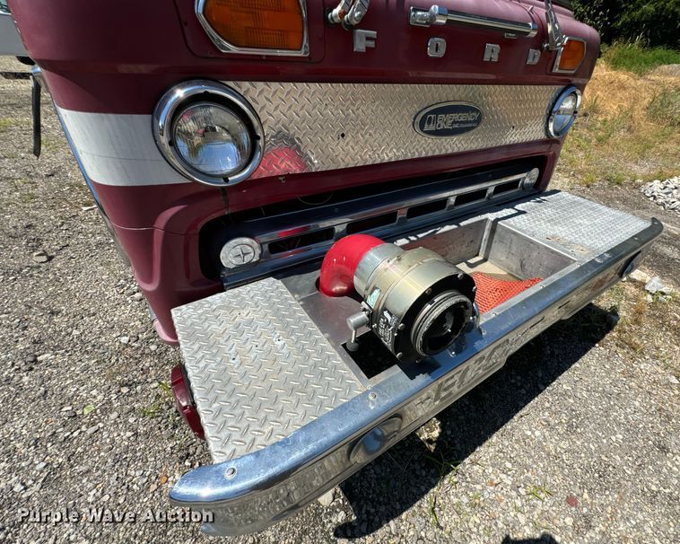 image for item DX0817 1980 Ford 8000 pumper fire truck