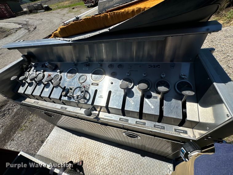 image for item DX0817 1980 Ford 8000 pumper fire truck