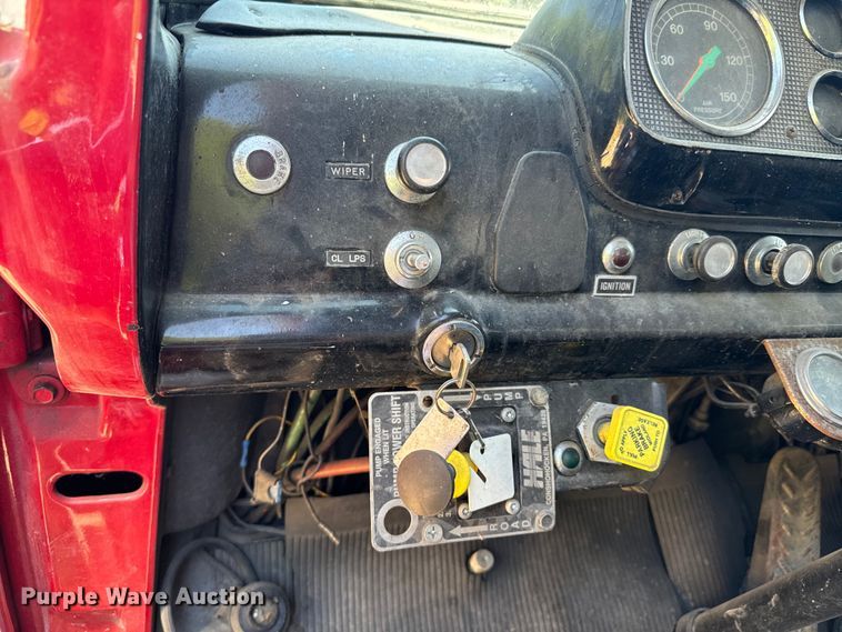 image for item DX0817 1980 Ford 8000 pumper fire truck