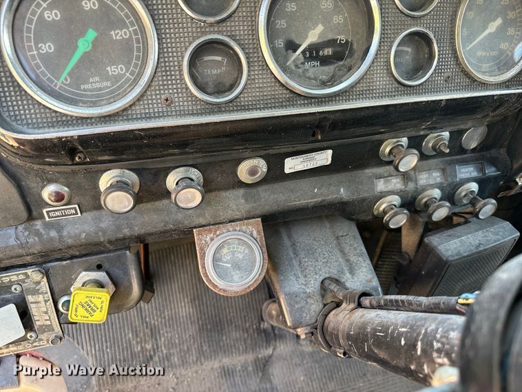 image for item DX0817 1980 Ford 8000 pumper fire truck