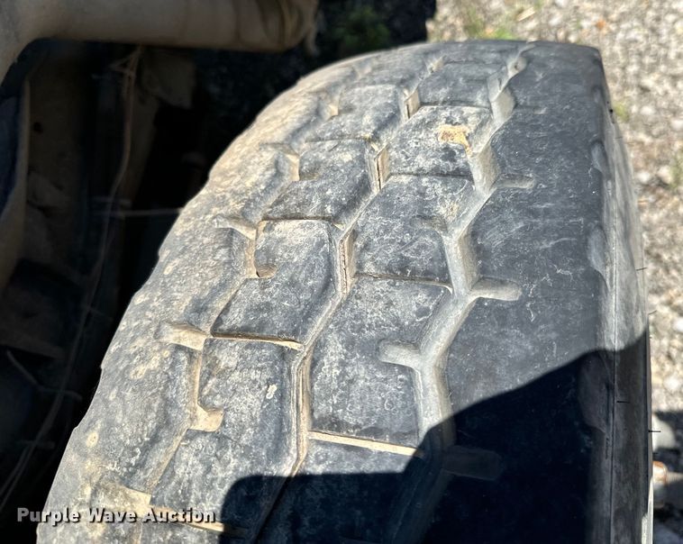 image for item DX0817 1980 Ford 8000 pumper fire truck