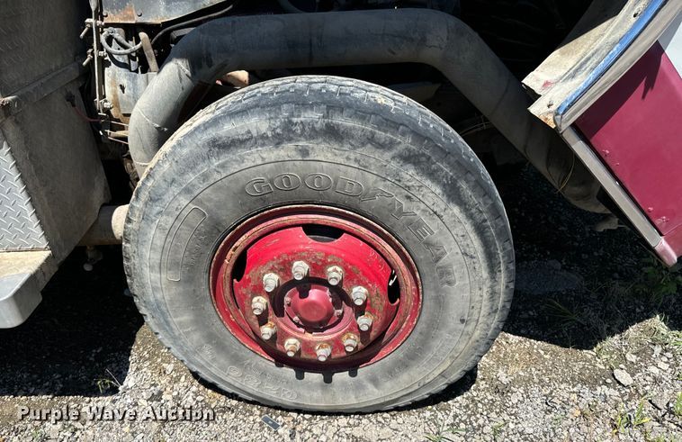 image for item DX0817 1980 Ford 8000 pumper fire truck