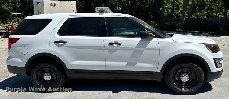 image for item EH6888 2017 Ford Explorer Police Interceptor  SUV