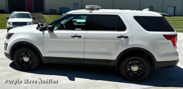 image for item EH6888 2017 Ford Explorer Police Interceptor  SUV