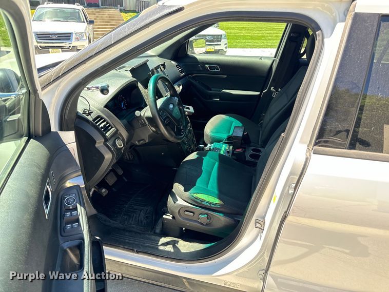 image for item EH6888 2017 Ford Explorer Police Interceptor  SUV