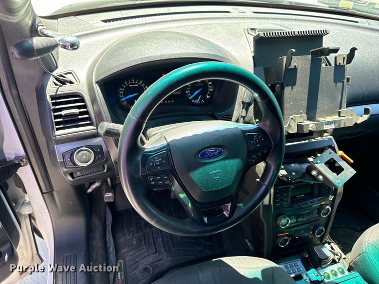 image for item EH6888 2017 Ford Explorer Police Interceptor  SUV