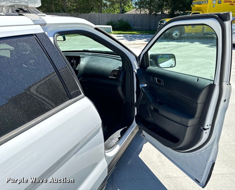 image for item EH6888 2017 Ford Explorer Police Interceptor  SUV