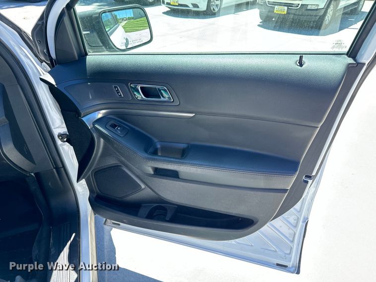 image for item EH6888 2017 Ford Explorer Police Interceptor  SUV