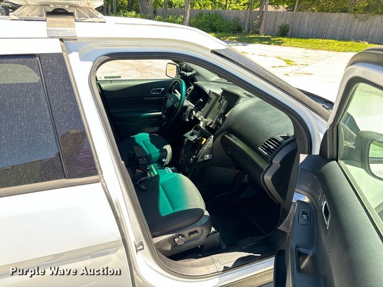 image for item EH6888 2017 Ford Explorer Police Interceptor  SUV