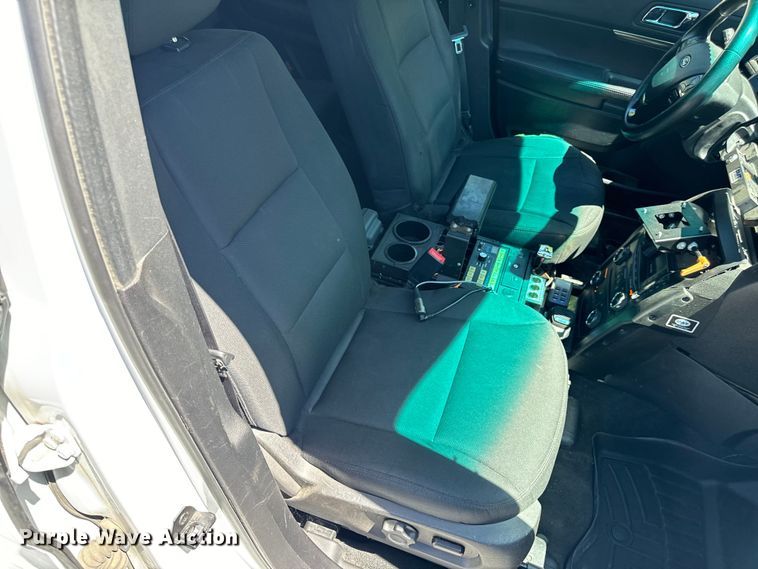 image for item EH6888 2017 Ford Explorer Police Interceptor  SUV