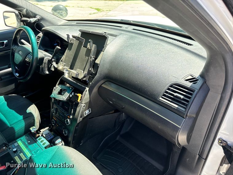 image for item EH6888 2017 Ford Explorer Police Interceptor  SUV