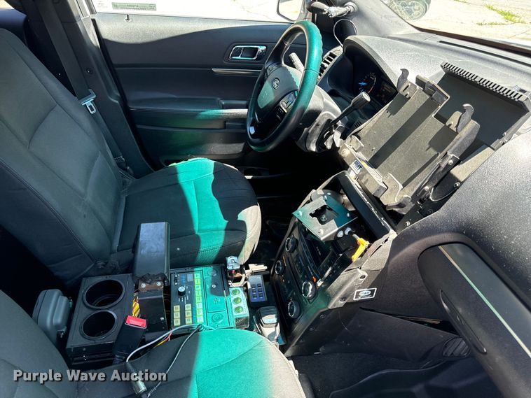 image for item EH6888 2017 Ford Explorer Police Interceptor  SUV