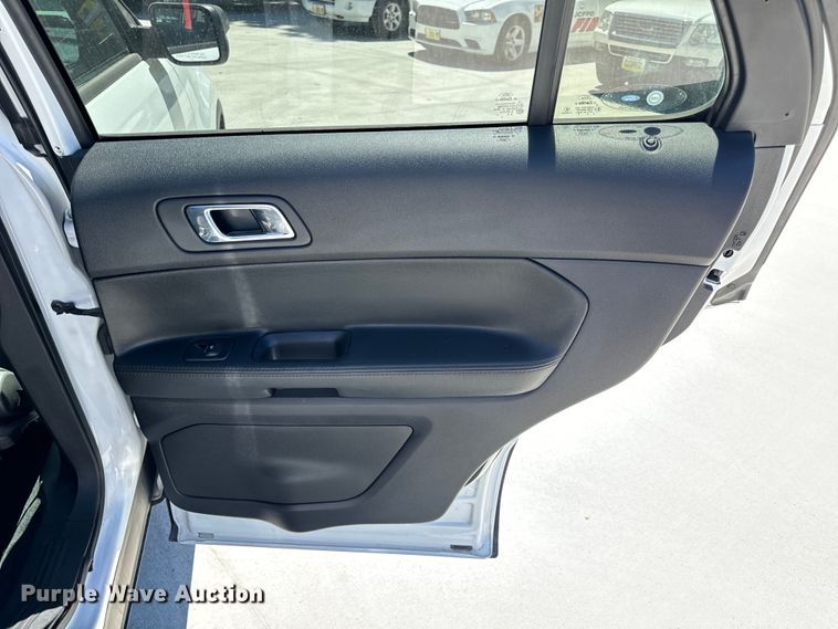 image for item EH6888 2017 Ford Explorer Police Interceptor  SUV