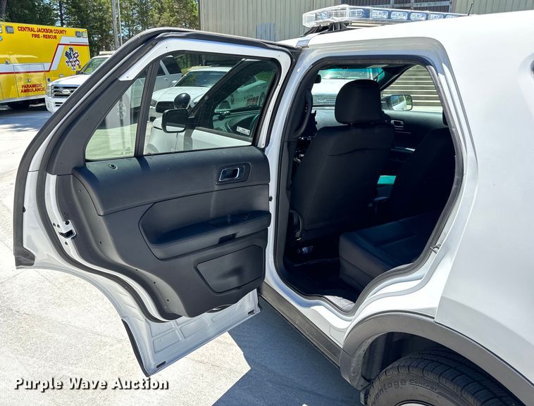 image for item EH6889 2016 Ford  Explorer Police Interceptor  SUV