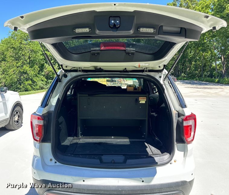 image for item EH6889 2016 Ford  Explorer Police Interceptor  SUV