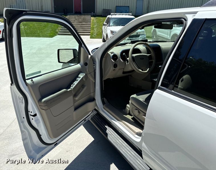 image for item EH6890 2007 Ford Explorer  SUV