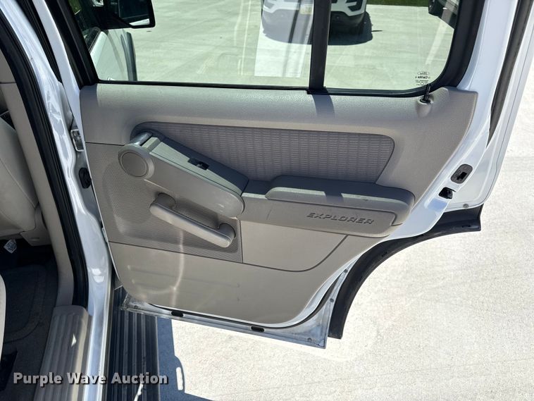 image for item EH6890 2007 Ford Explorer  SUV