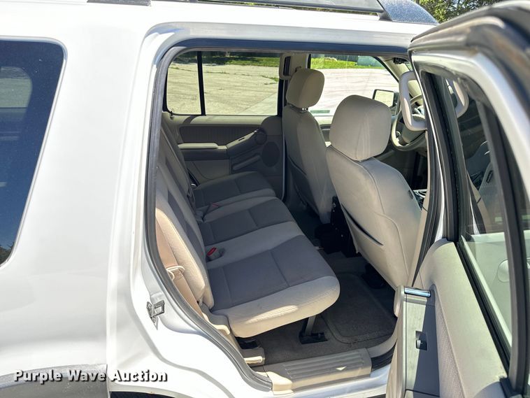 image for item EH6890 2007 Ford Explorer  SUV
