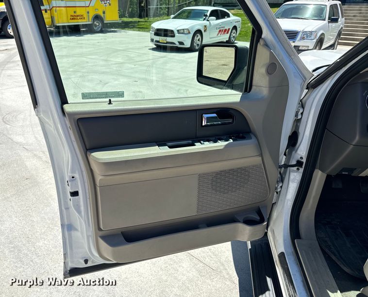image for item EH6892 2008 Ford Expedition SUV